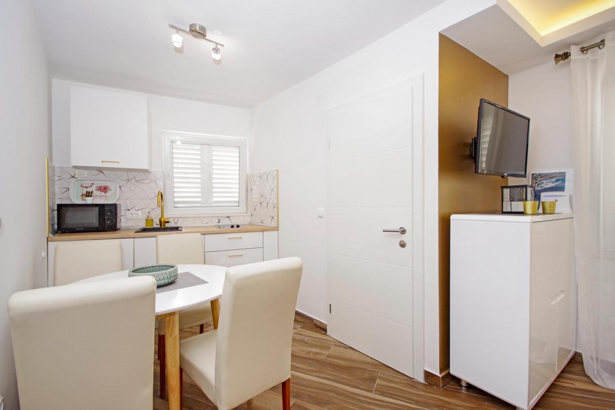 Apartments Roma Baška Voda Εξωτερικό φωτογραφία