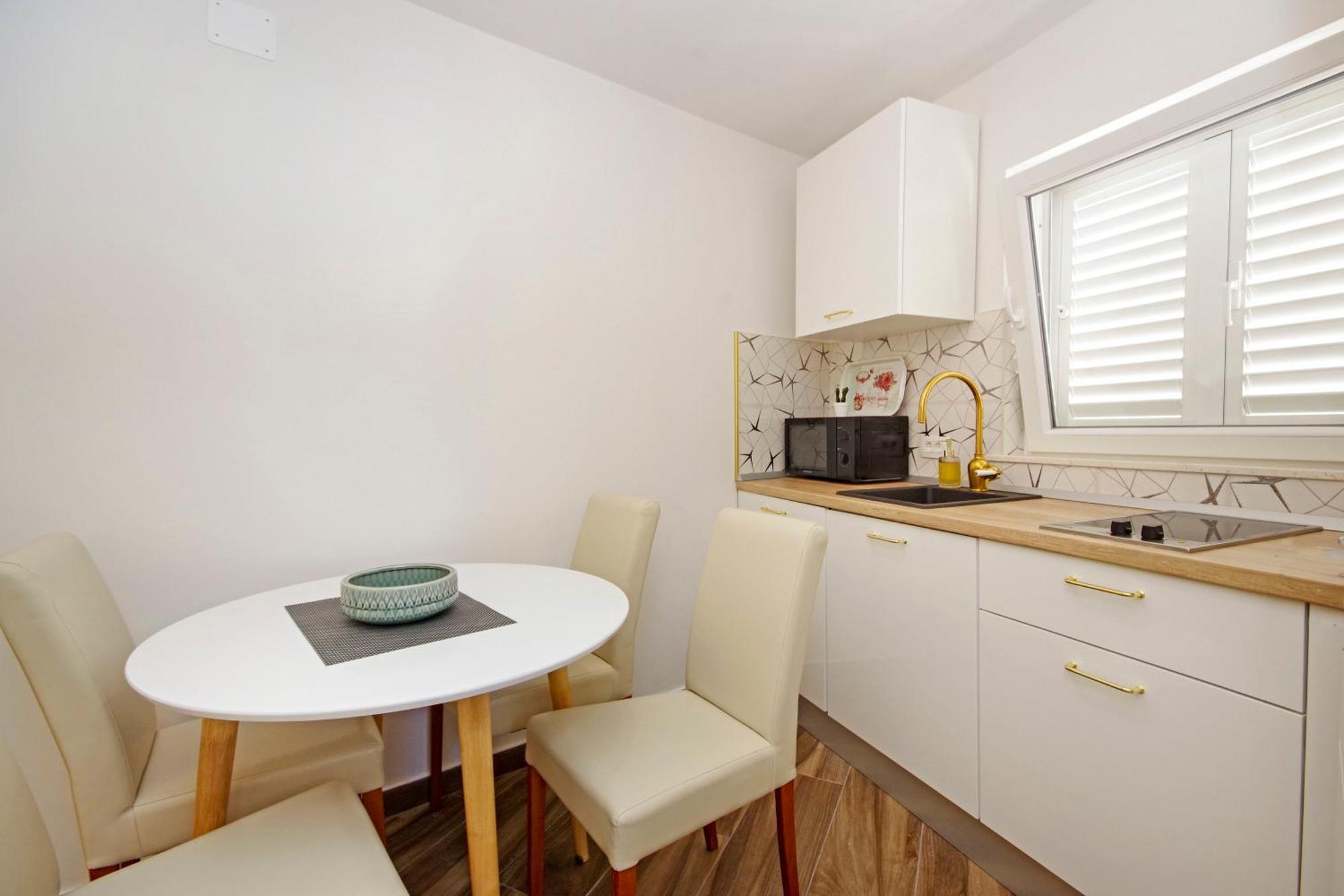 Apartments Roma Baška Voda Εξωτερικό φωτογραφία