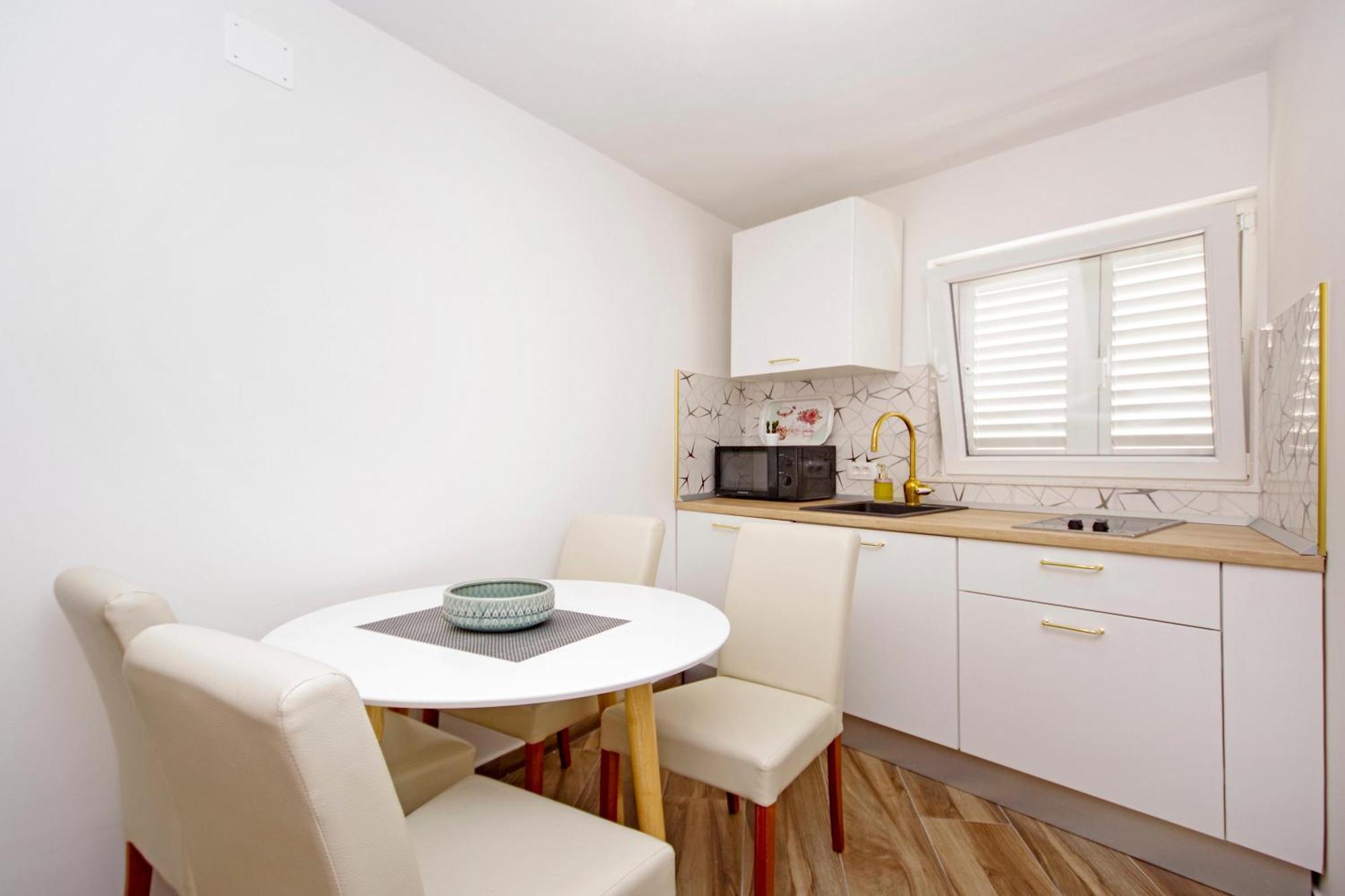 Apartments Roma Baška Voda Εξωτερικό φωτογραφία