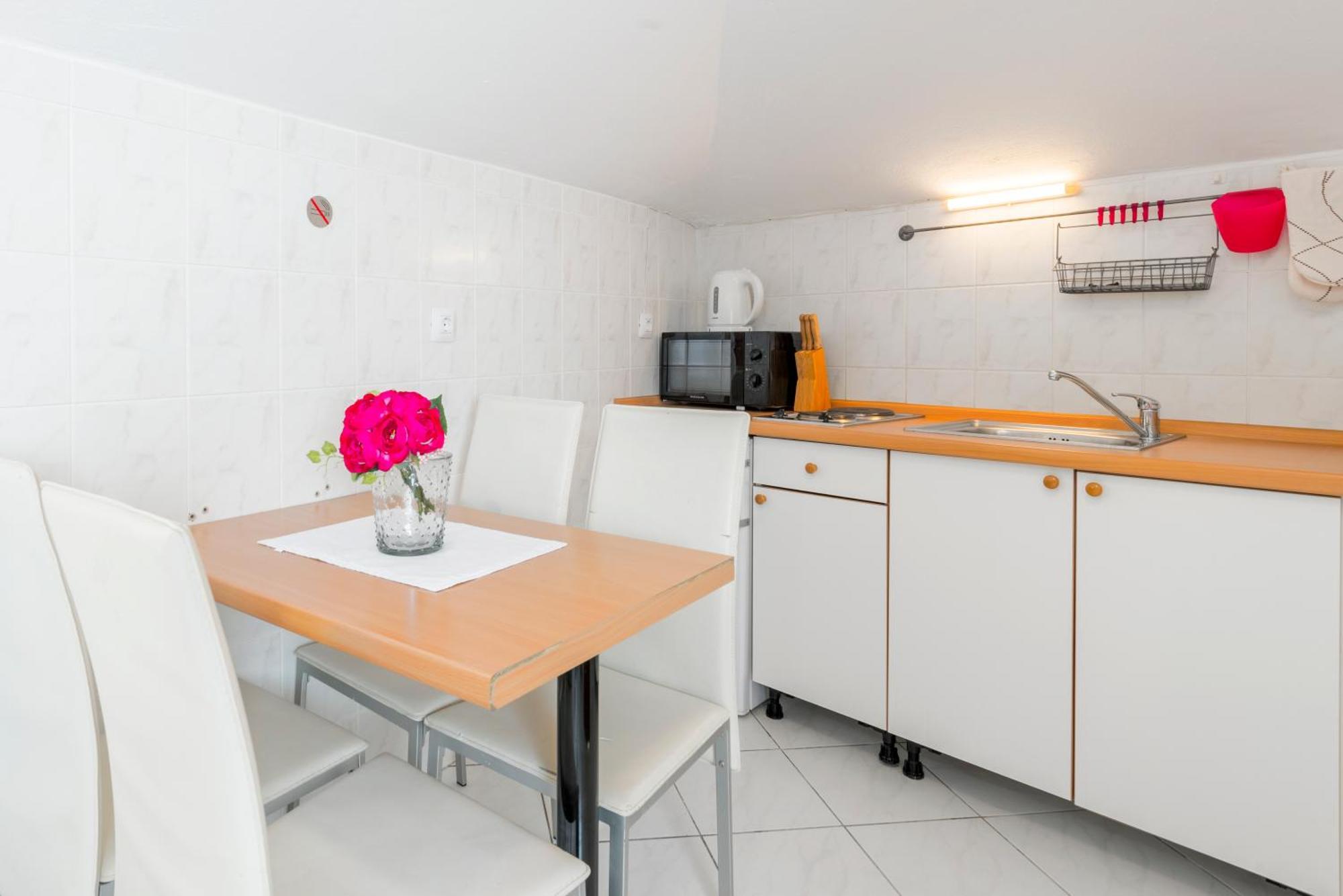 Apartments Roma Baška Voda Εξωτερικό φωτογραφία