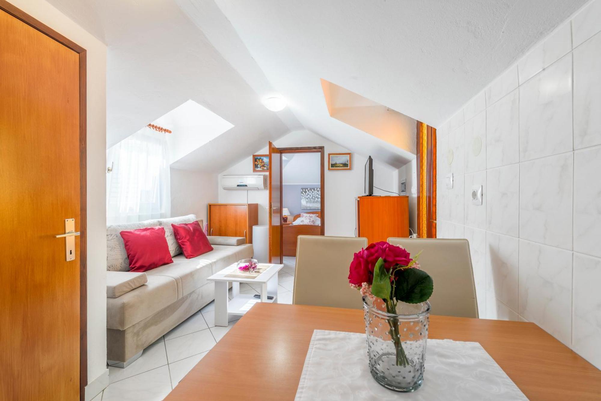 Apartments Roma Baška Voda Εξωτερικό φωτογραφία